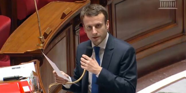 Emmanuel Macron, ministre de l'Économie, à l'Assemblée lors de la lecture du texte en février 2015.