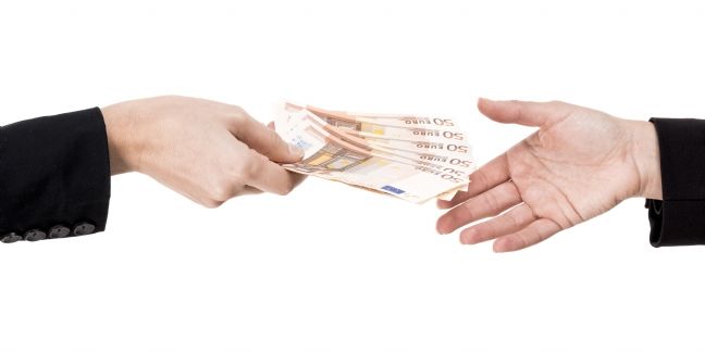 Retards de paiement : 3,9 milliards d'euros fin décembre 2015