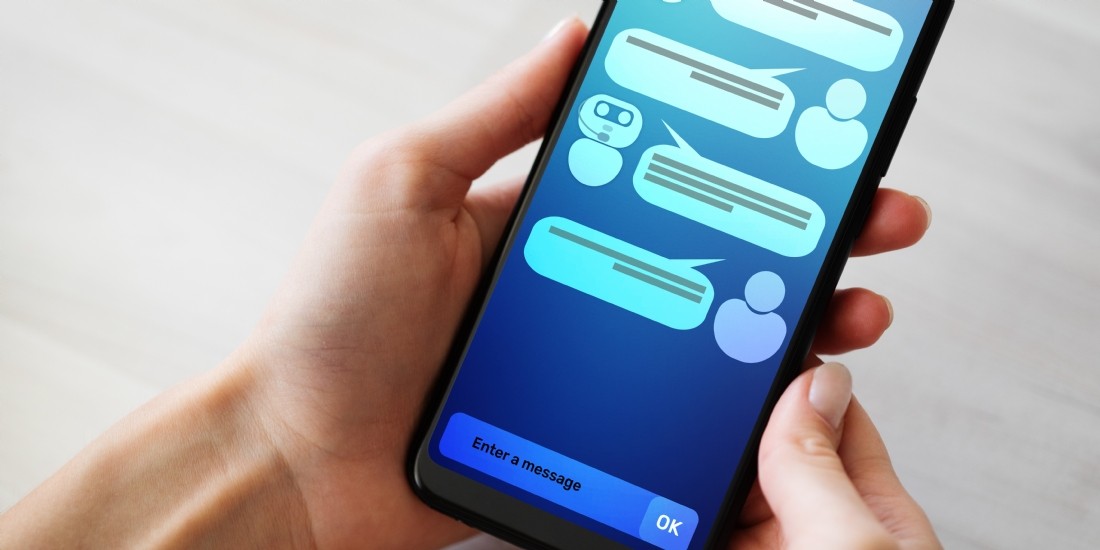 Pourquoi les chatbots et les livechats vont s'unir