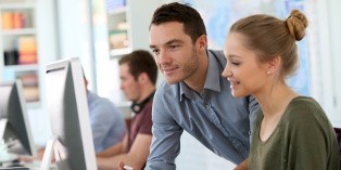 L'adaptation au poste de travail vise à optimiser l'efficacité d'un salarié.
