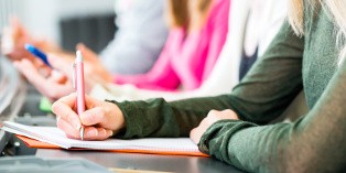 La période de professionnalisation permet de préparer le salarié à sa fonction, pour le rendre opérationnel et autonome.