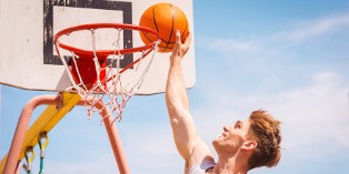 Le CE organise des activités culturelles et sportives.