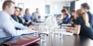 Le bilan de compétences a un coût, aussi pour proposer une telle démarche à ses collaborateurs, l'entreprise doit arbitrer et prioriser les profils les plus concernés.