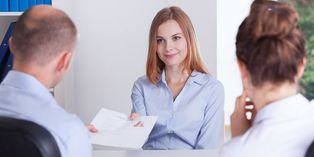 A moins d'être une société renommée, l'entreprise doit également se vendre auprès des candidats, dans une optique de séduction.