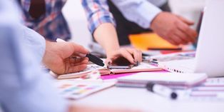 Un partenariat permet par exemple de partager les coûts de sa communication avec une autre entreprise.