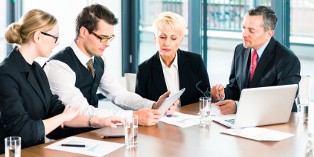 Dans le cas d'un groupement d'employeurs, le salarié est amené à effectuer des tâches pour plusieurs entreprises.